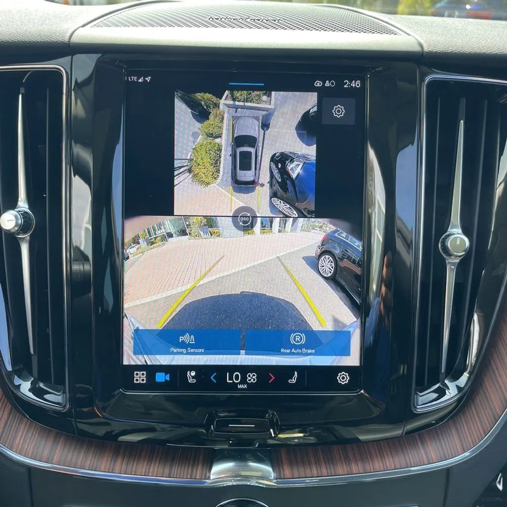 2024 Volvo XC60 T8 - Plus PHEV
