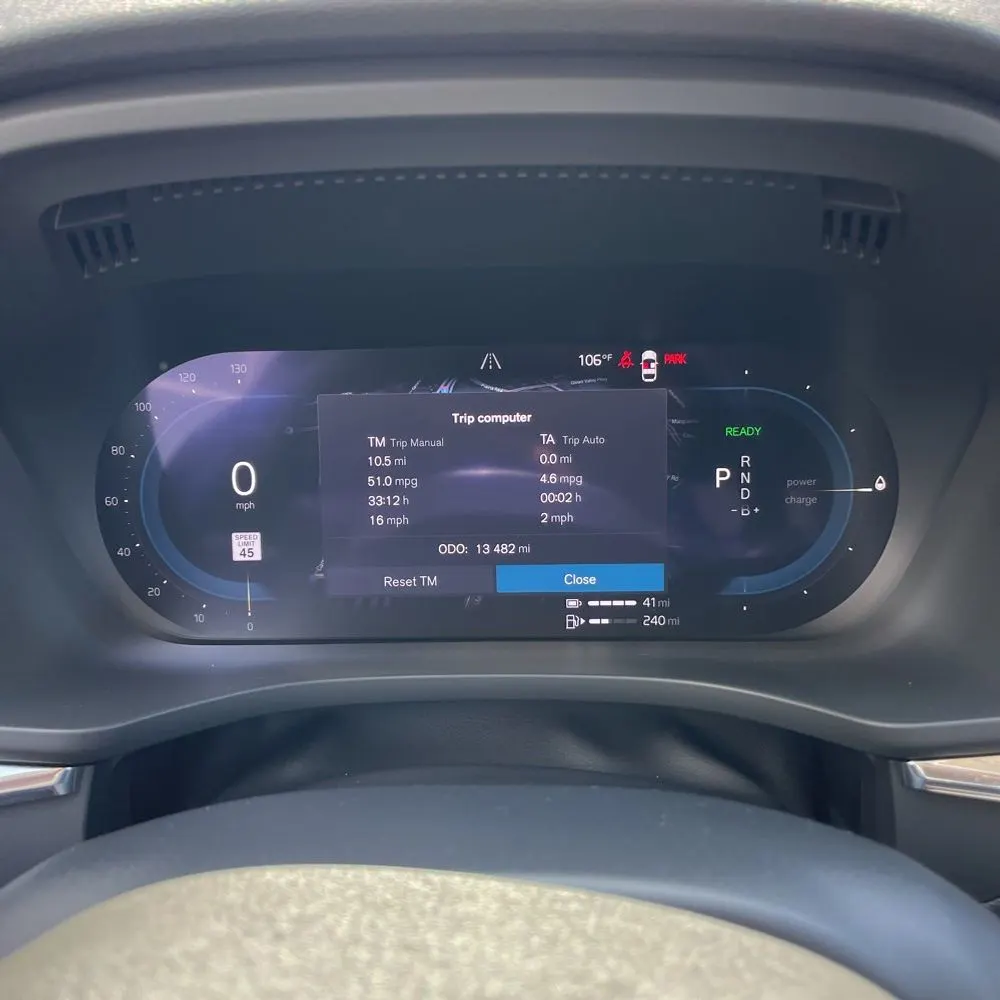 2024 Volvo XC60 T8 - Plus PHEV