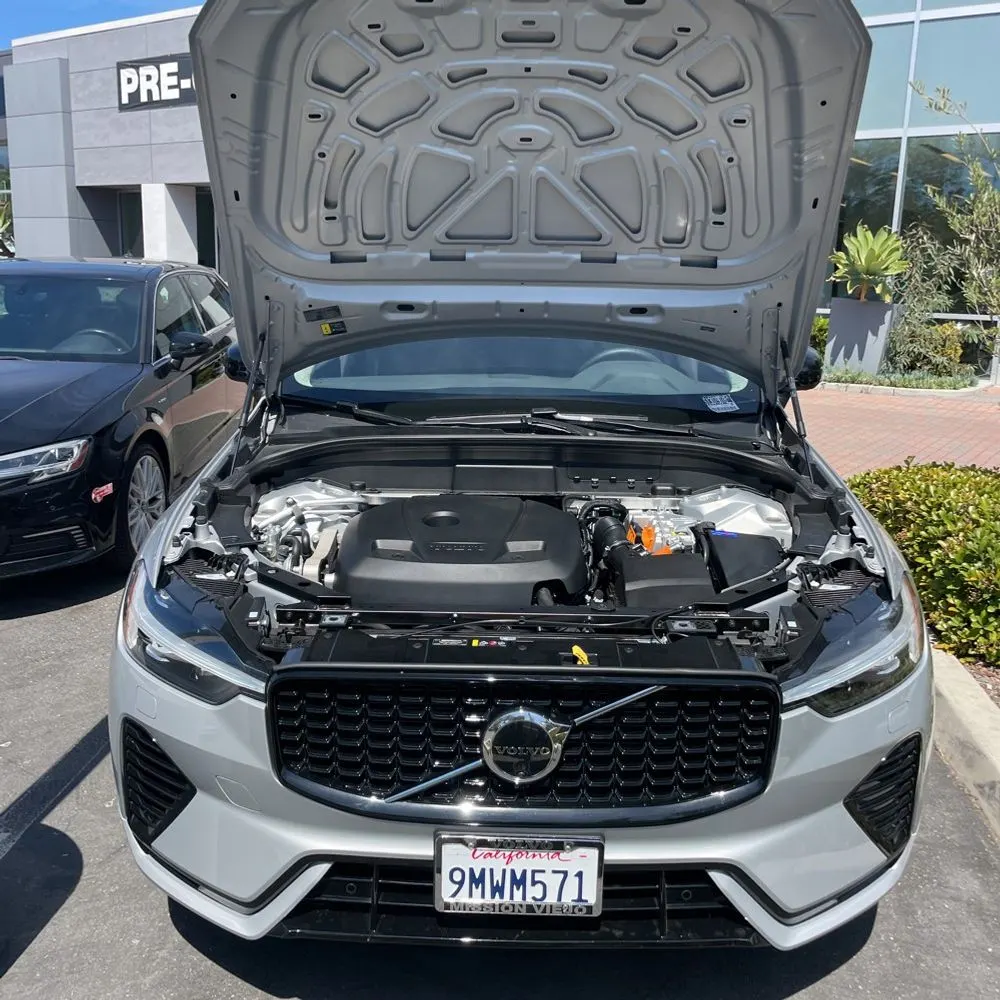 2024 Volvo XC60 T8 - Plus PHEV