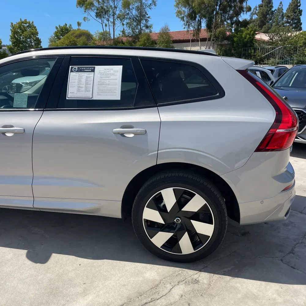 2024 Volvo XC60 T8 - Plus PHEV