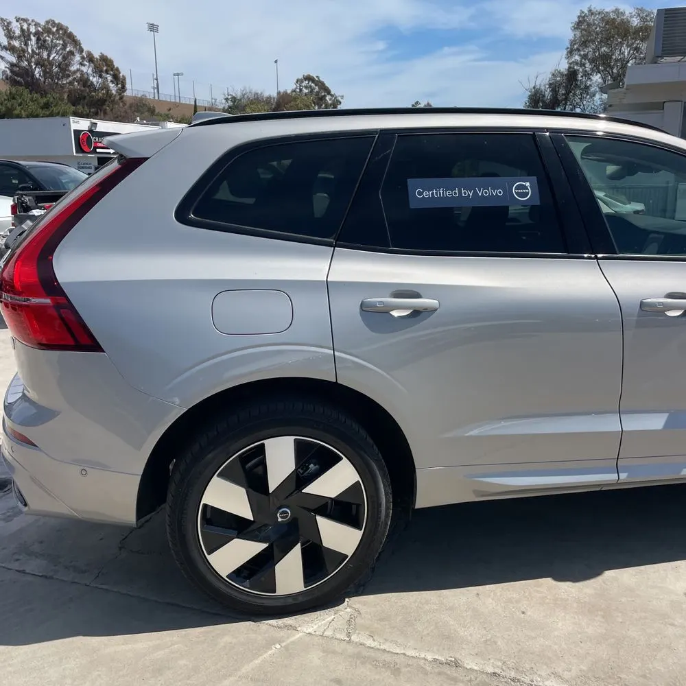 2024 Volvo XC60 T8 - Plus PHEV