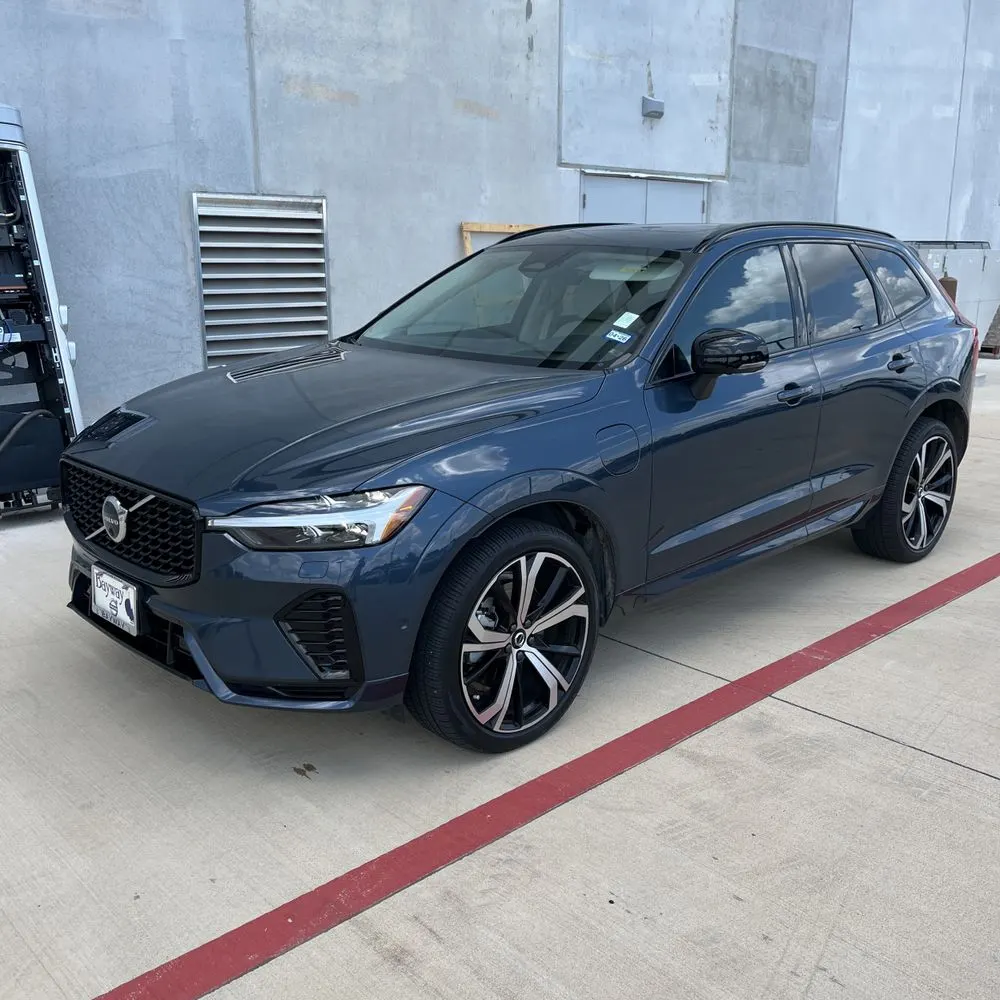 2024 Volvo XC60 T8 - Ultimate PHEV