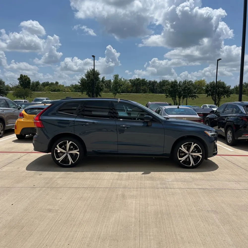 2024 Volvo XC60 T8 - Ultimate PHEV
