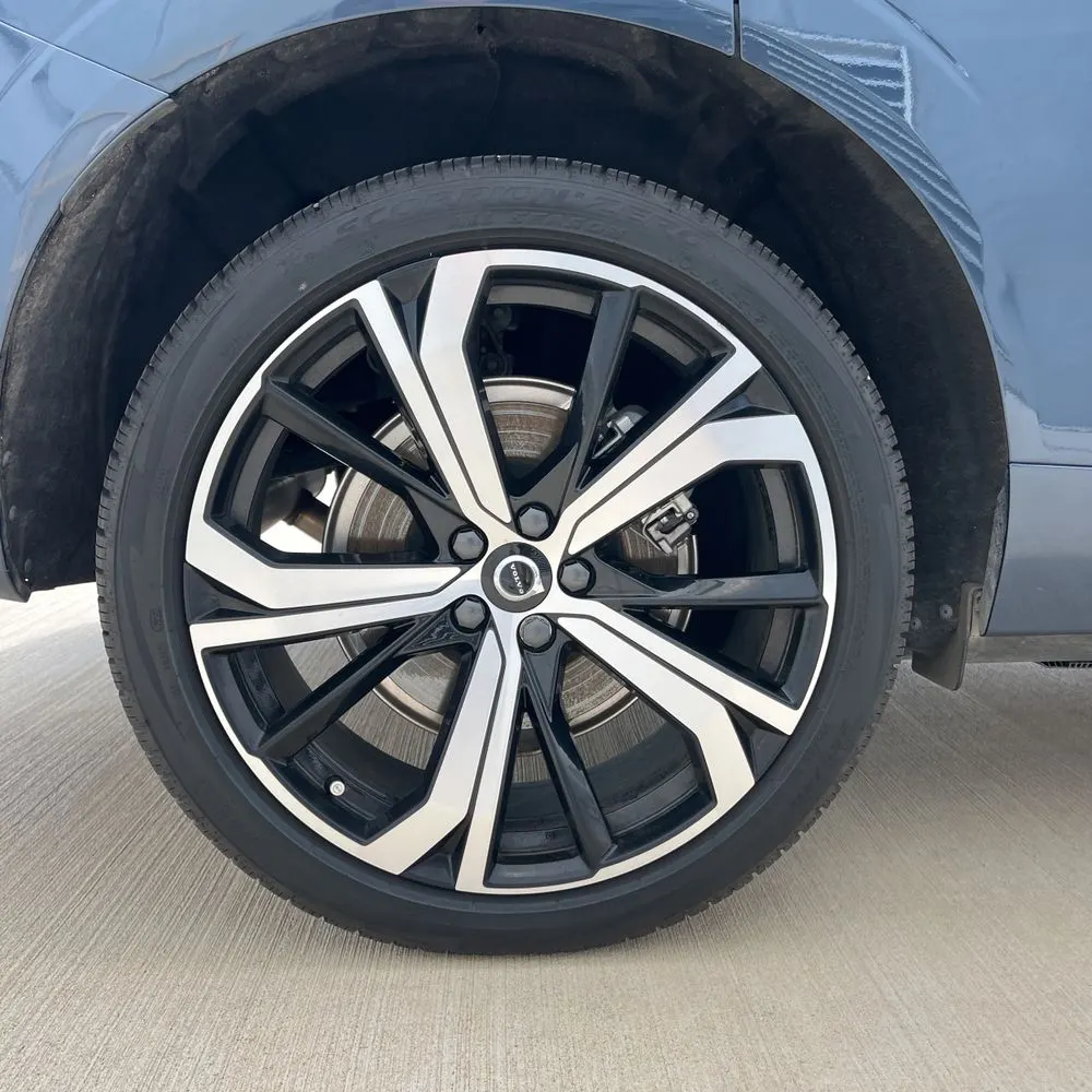 2024 Volvo XC60 T8 - Ultimate PHEV