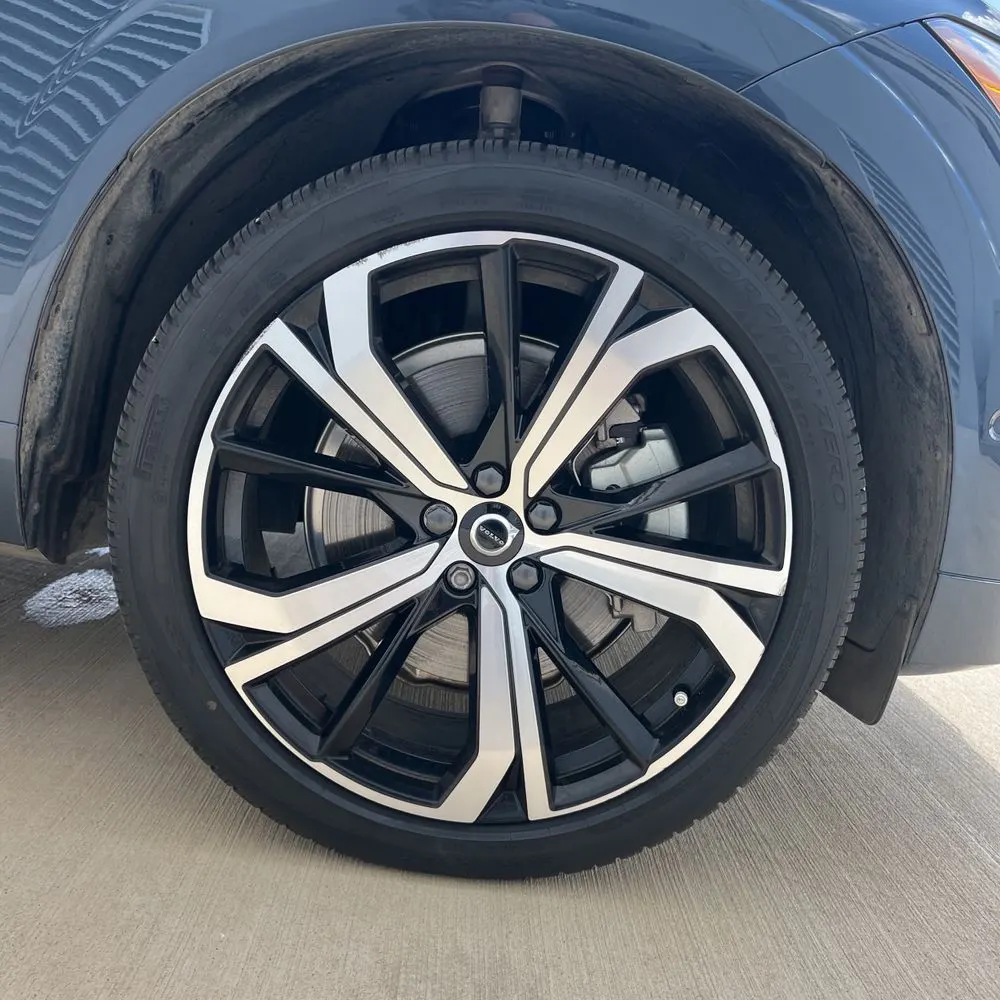 2024 Volvo XC60 T8 - Ultimate PHEV