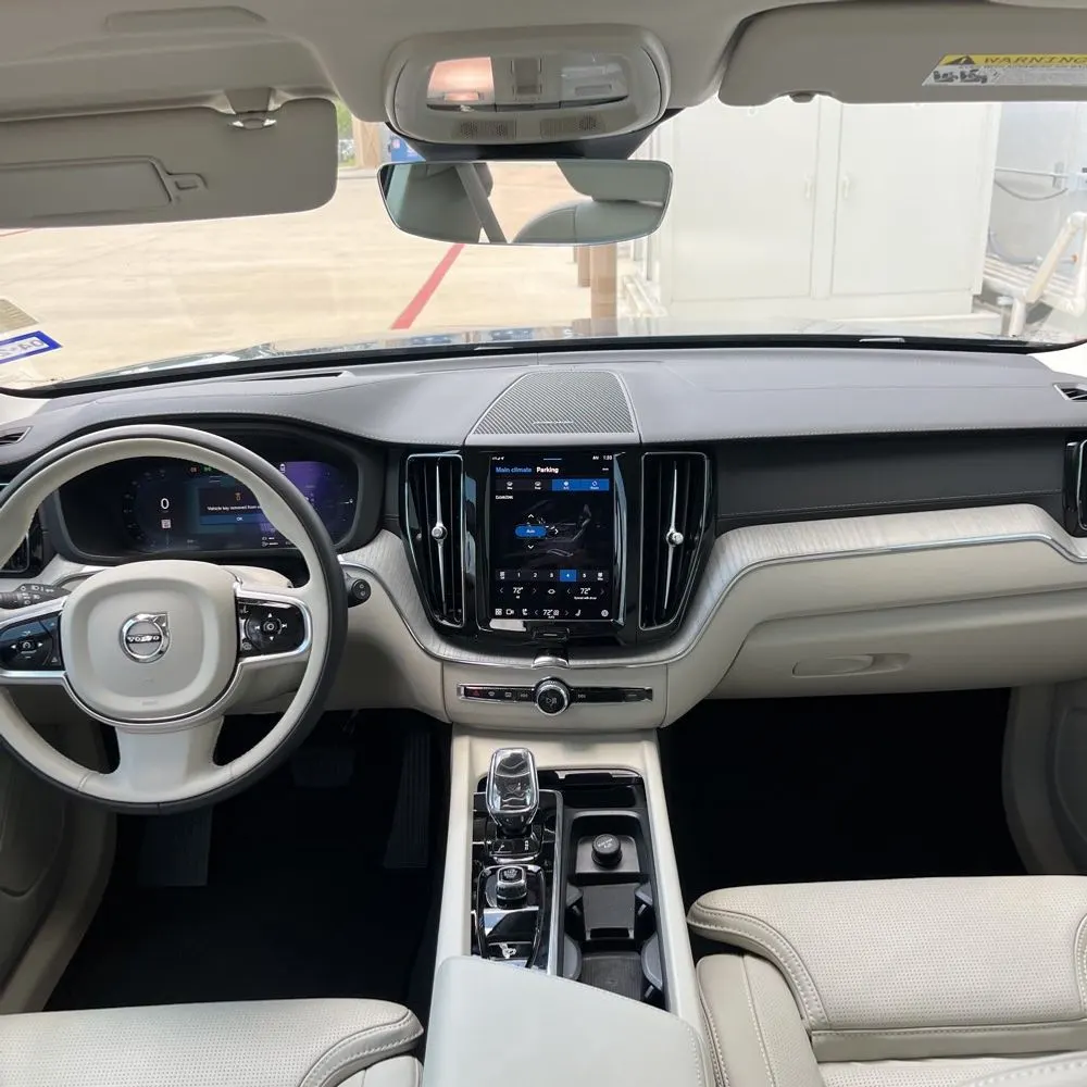 2024 Volvo XC60 T8 - Ultimate PHEV