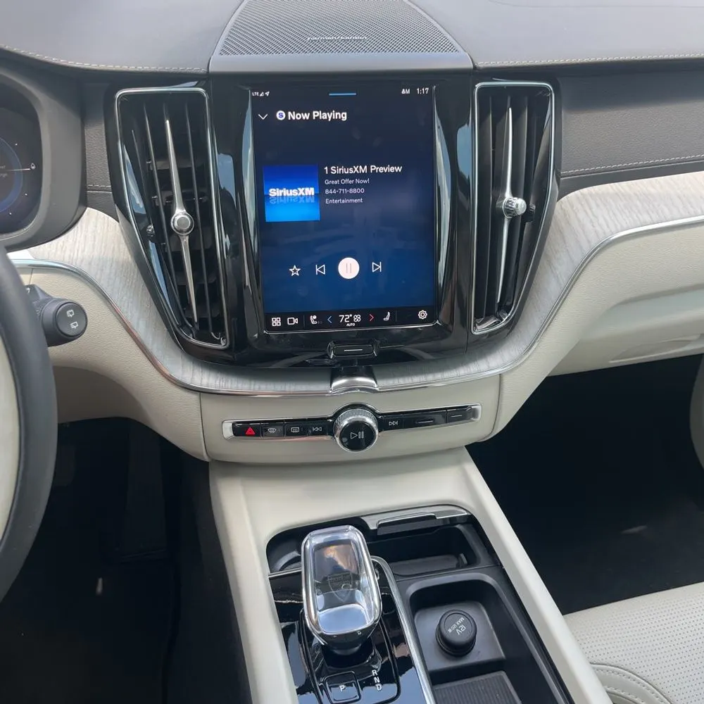 2024 Volvo XC60 T8 - Ultimate PHEV