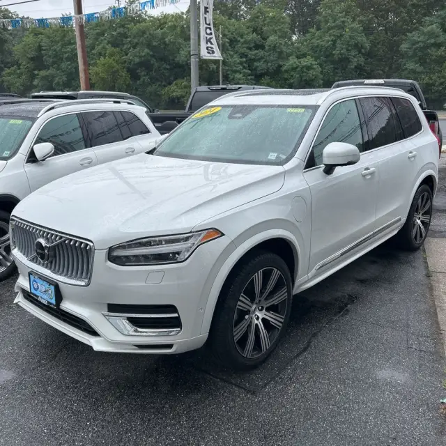 2024 Volvo XC90 T8 - Plus PHEV