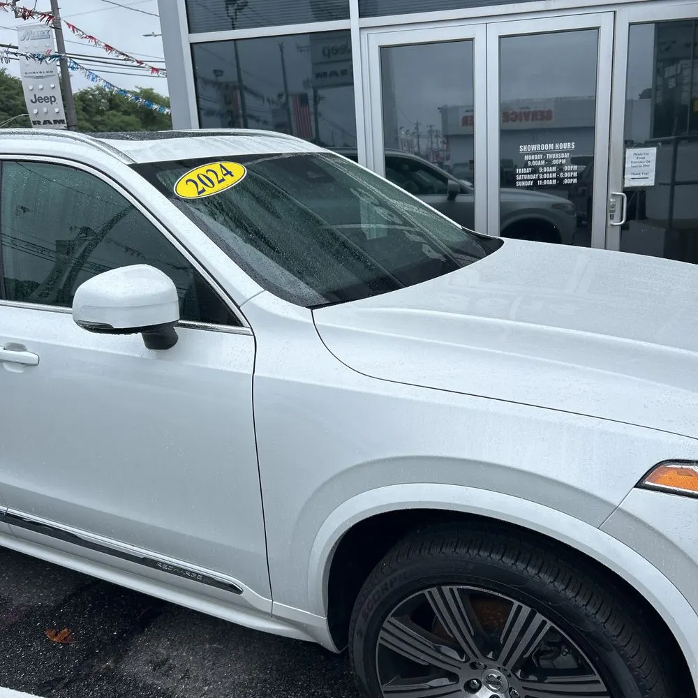2024 Volvo XC90 T8 - Plus PHEV
