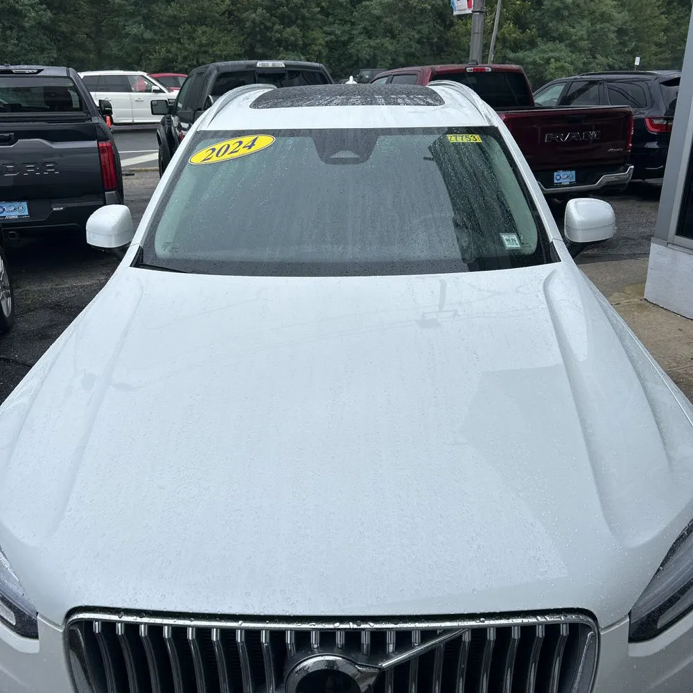 2024 Volvo XC90 T8 - Plus PHEV