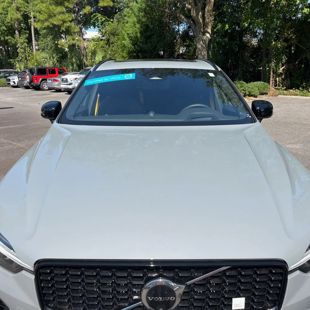 2025 Volvo XC60 T8 - Polestar PHEV
