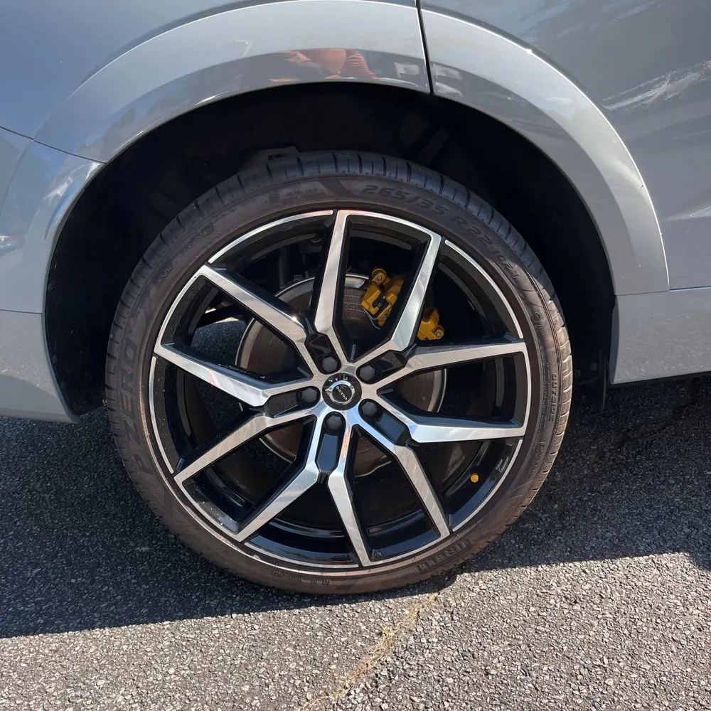 2025 Volvo XC60 T8 - Polestar PHEV