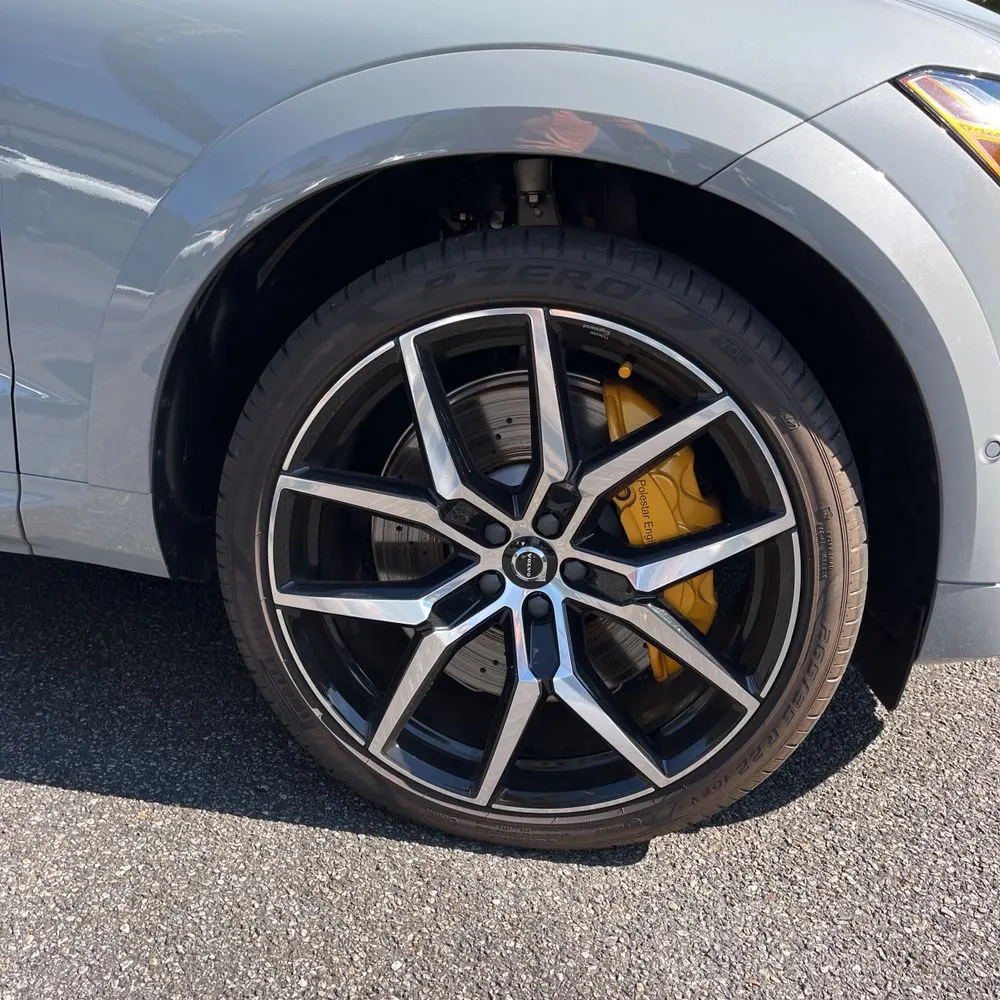 2025 Volvo XC60 T8 - Polestar PHEV