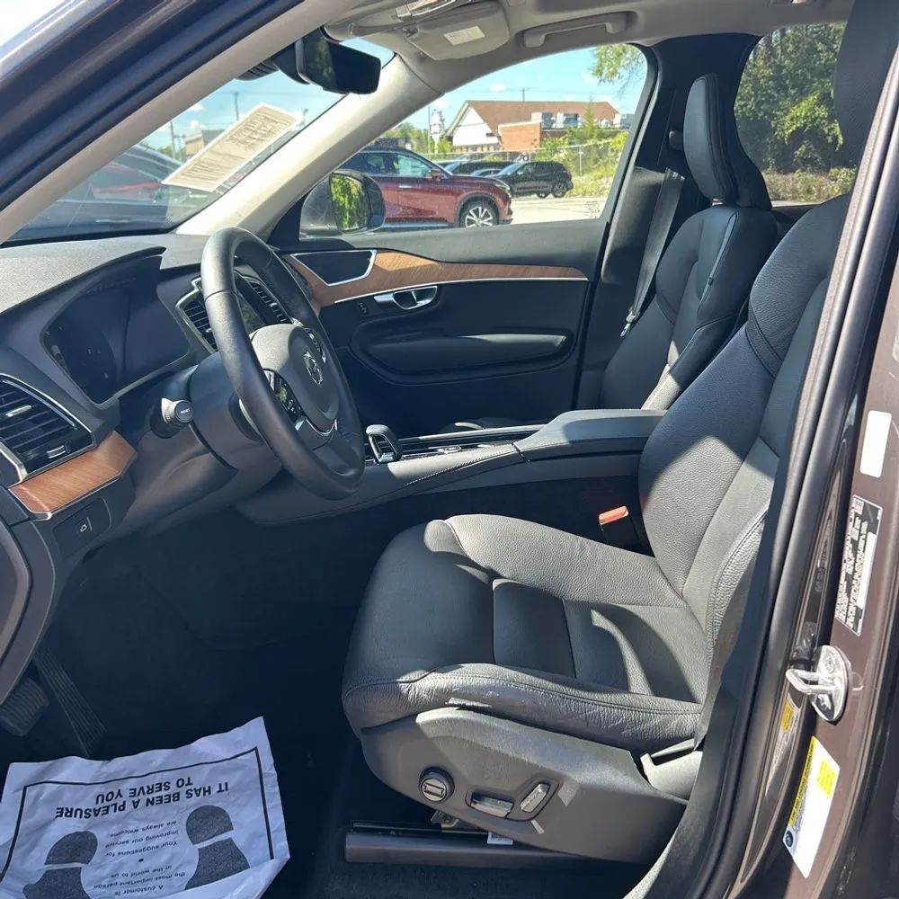 2024 Volvo XC90 B5 - Plus