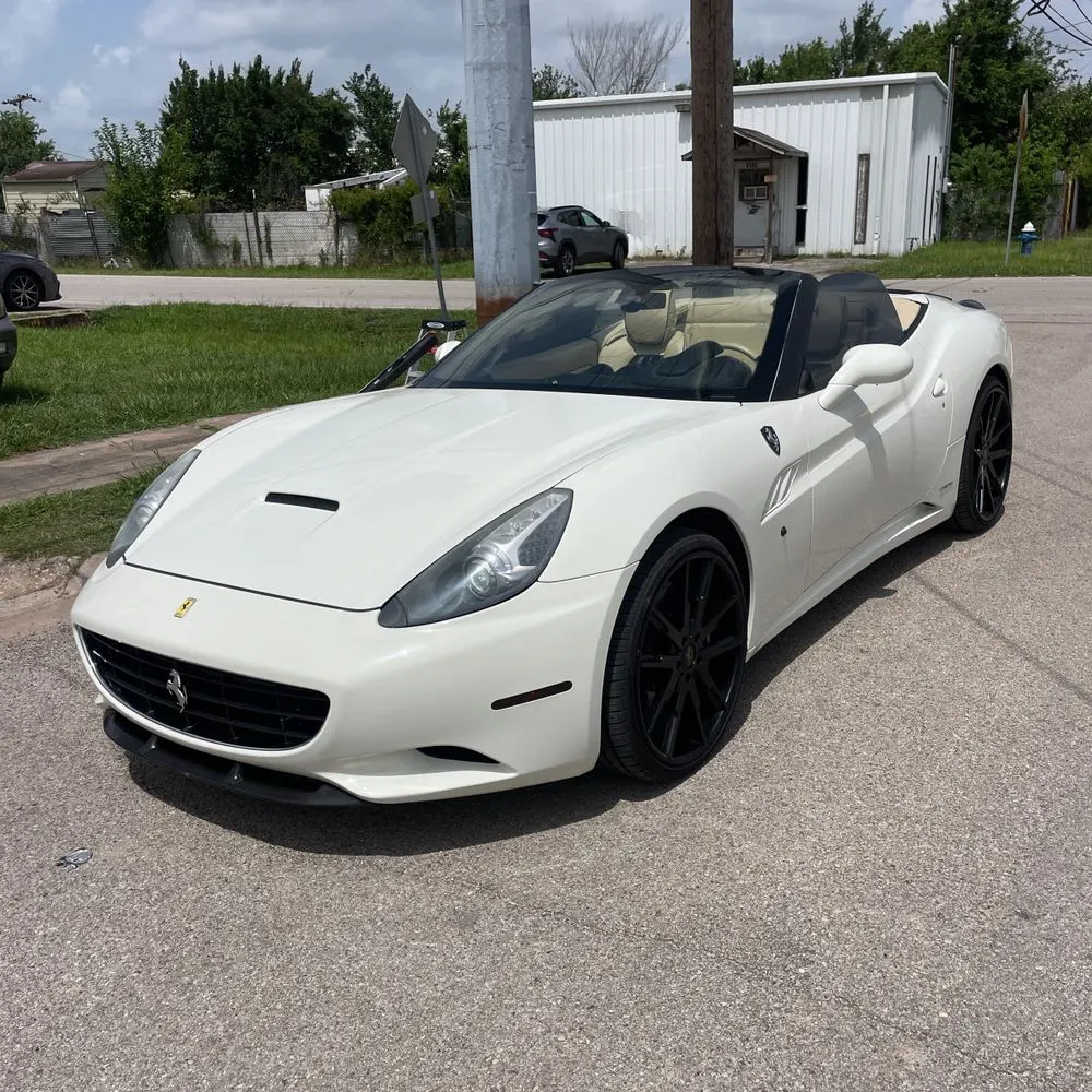 2013 Ferrari California Base