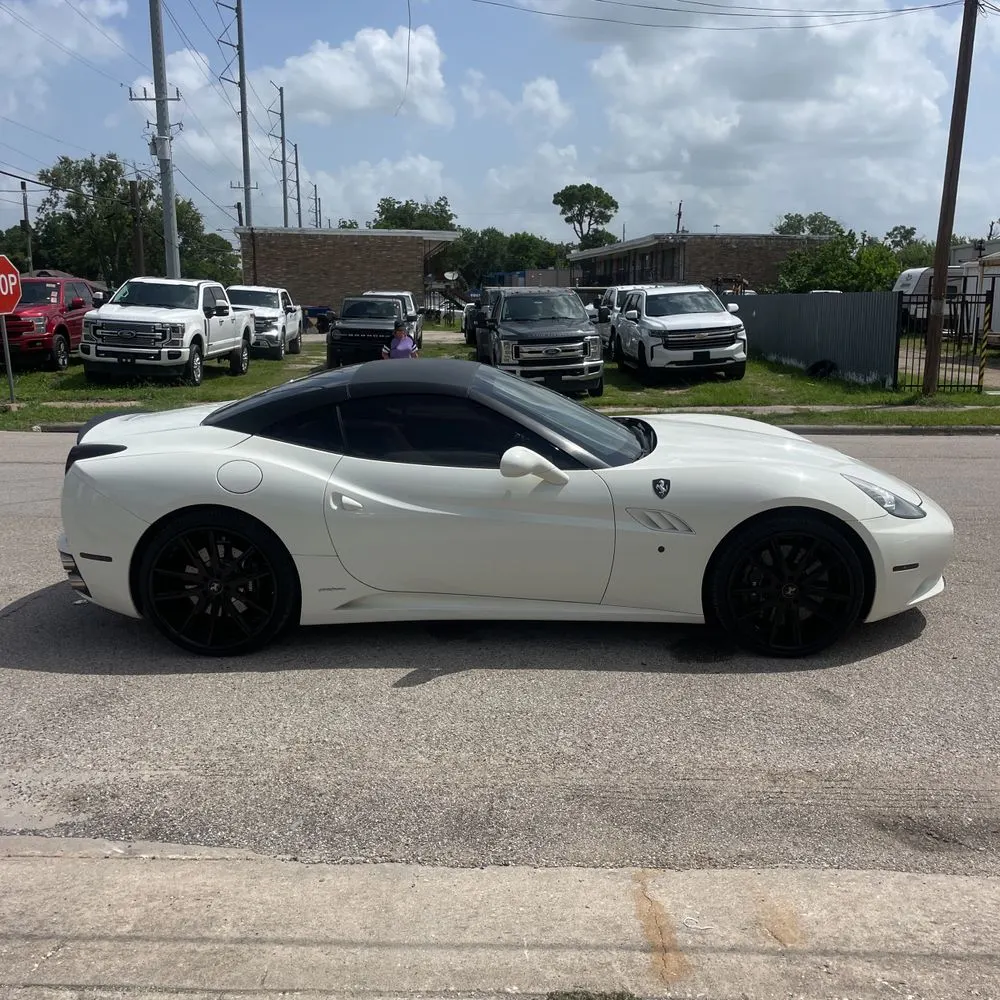 2013 Ferrari California Base