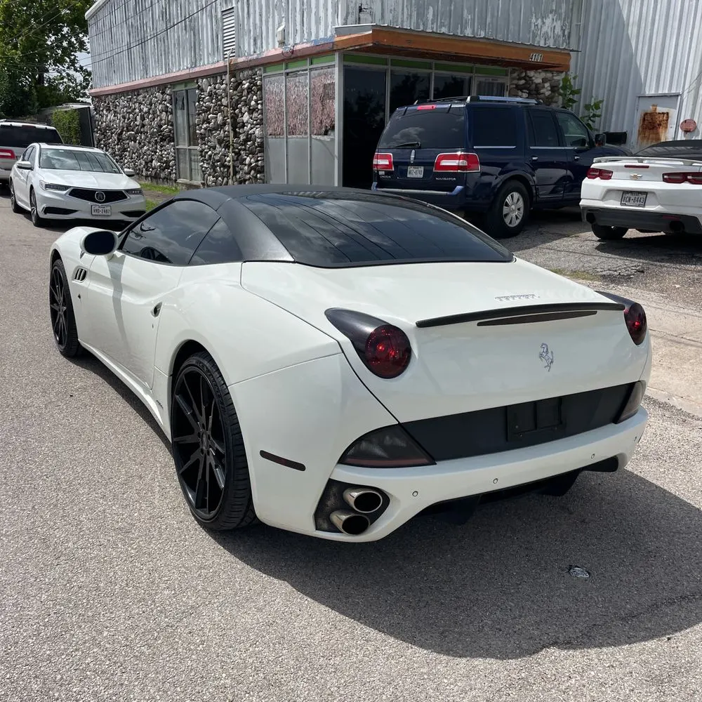 2013 Ferrari California Base