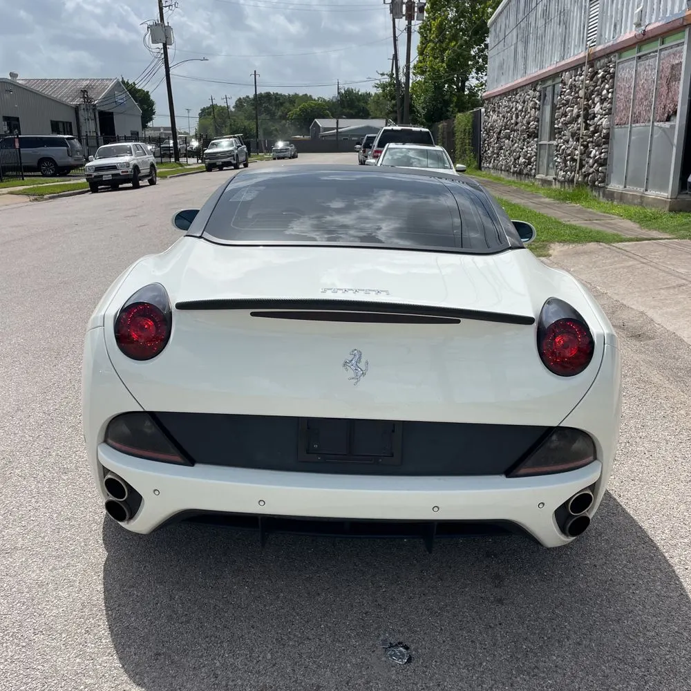 2013 Ferrari California Base