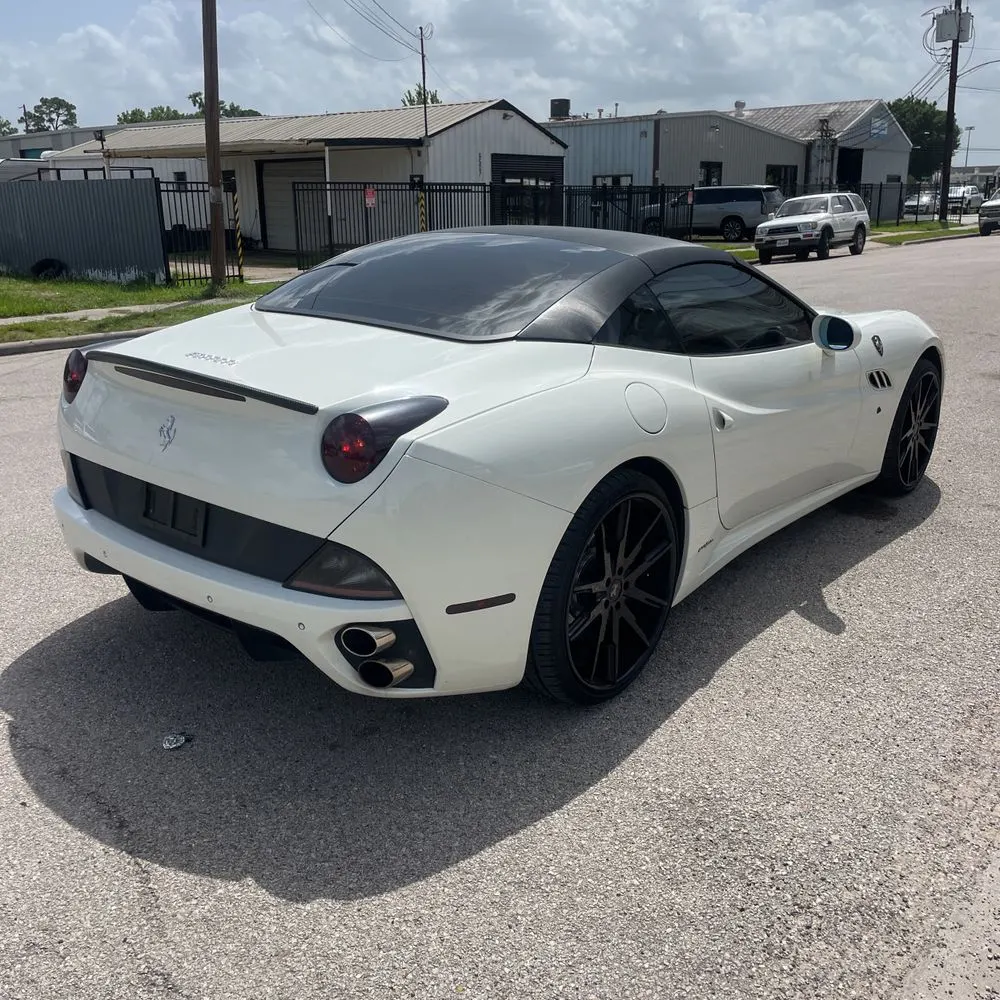 2013 Ferrari California Base