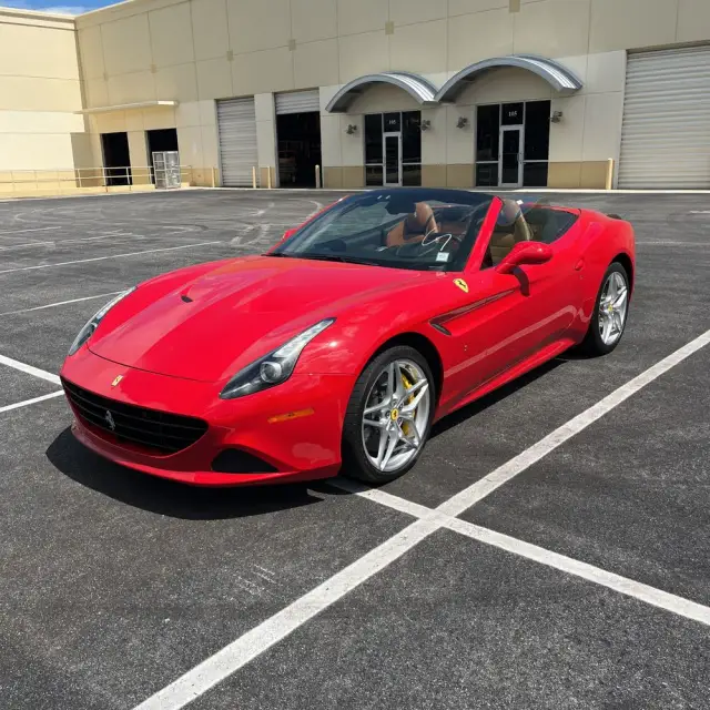 2016 Ferrari California T Base