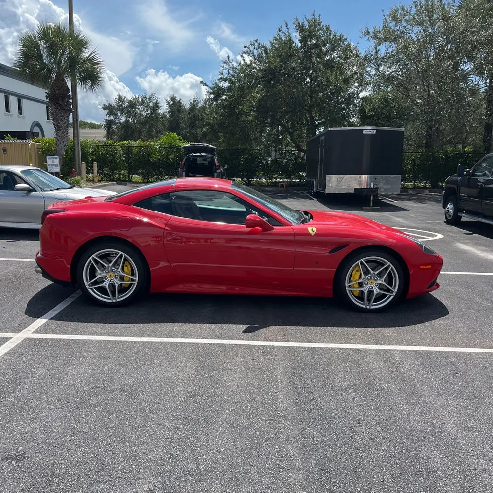 2016 Ferrari California T Base