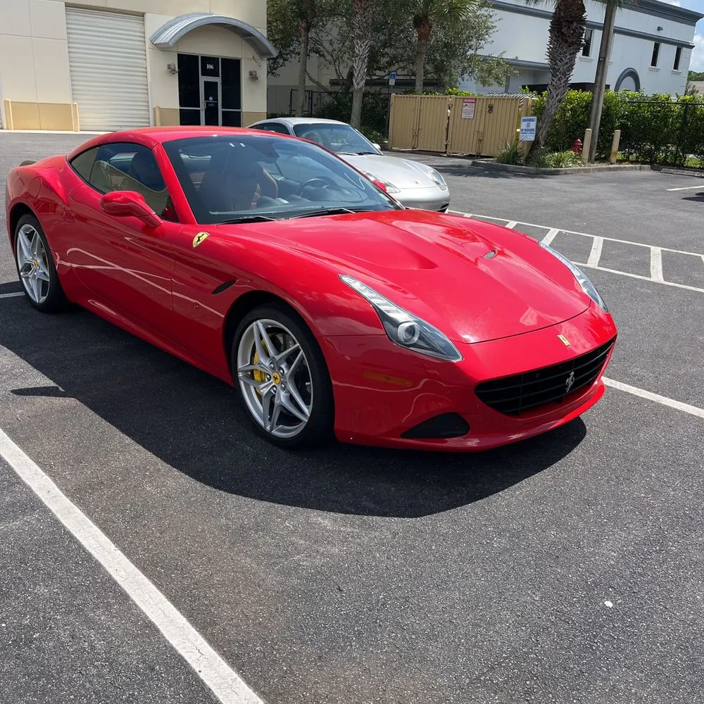 2016 Ferrari California T Base