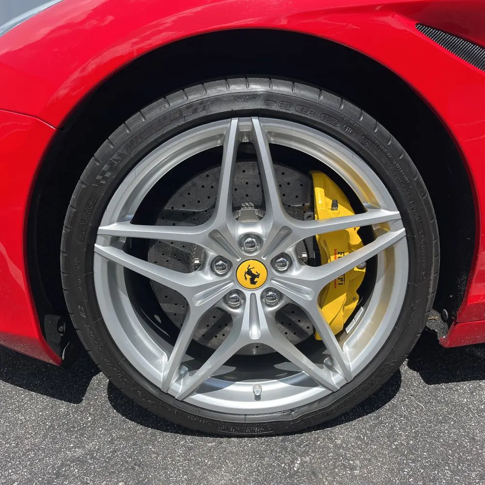 2016 Ferrari California T Base