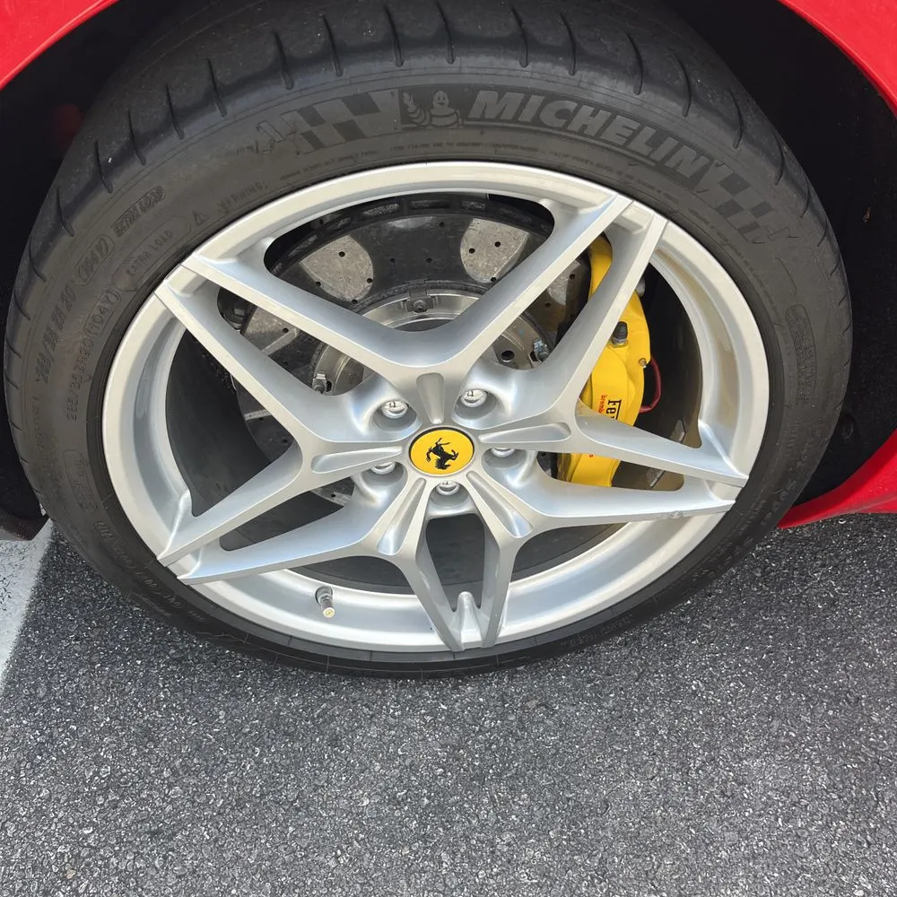 2016 Ferrari California T Base