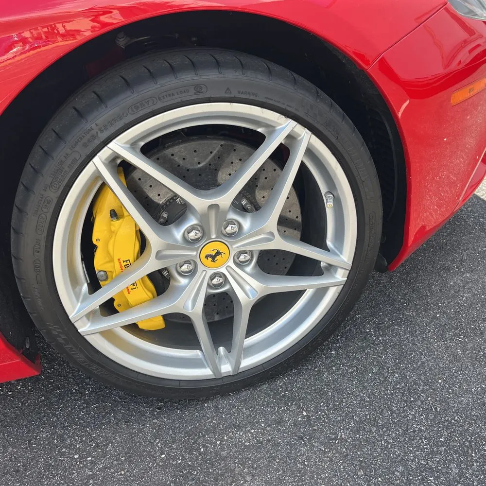 2016 Ferrari California T Base