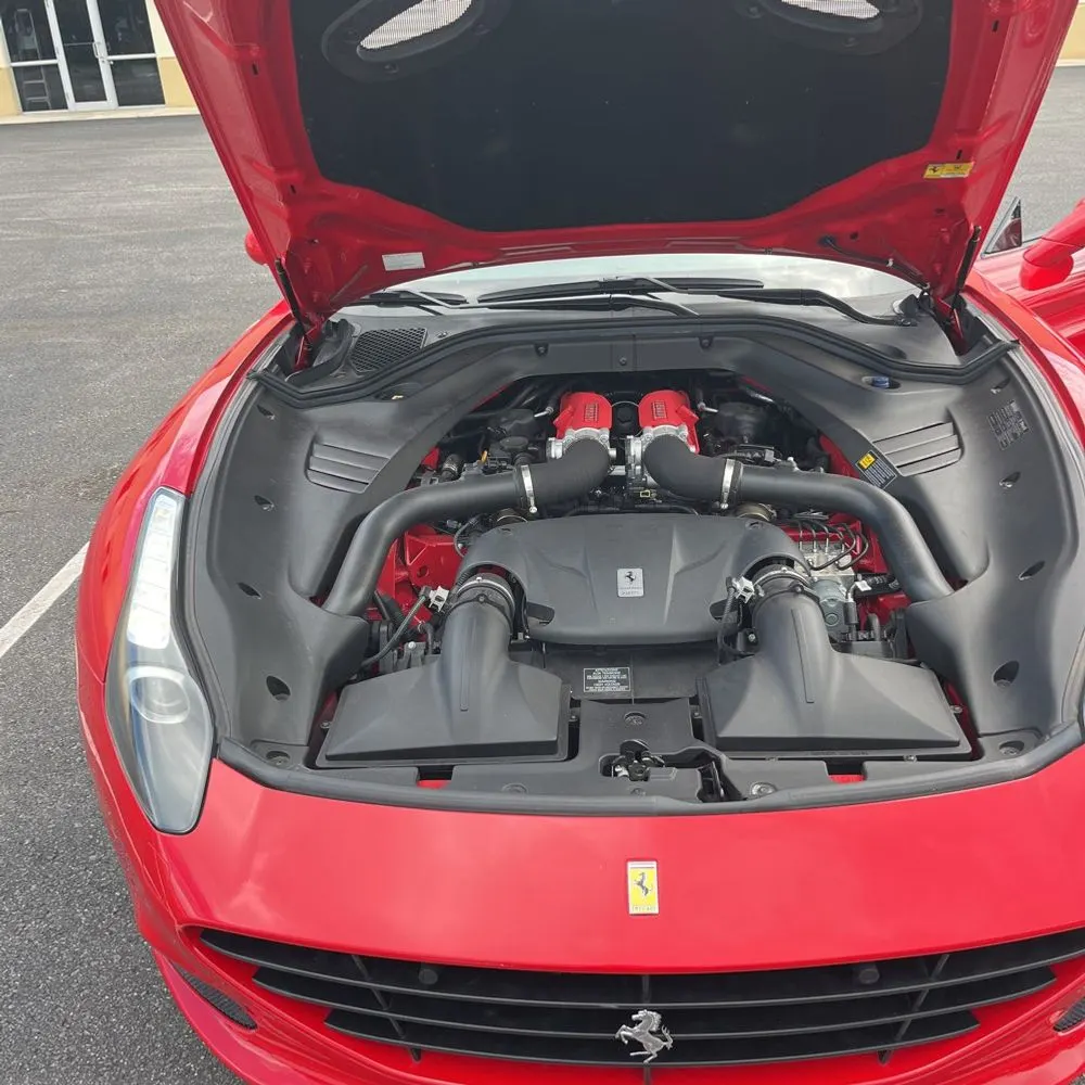2016 Ferrari California T Base