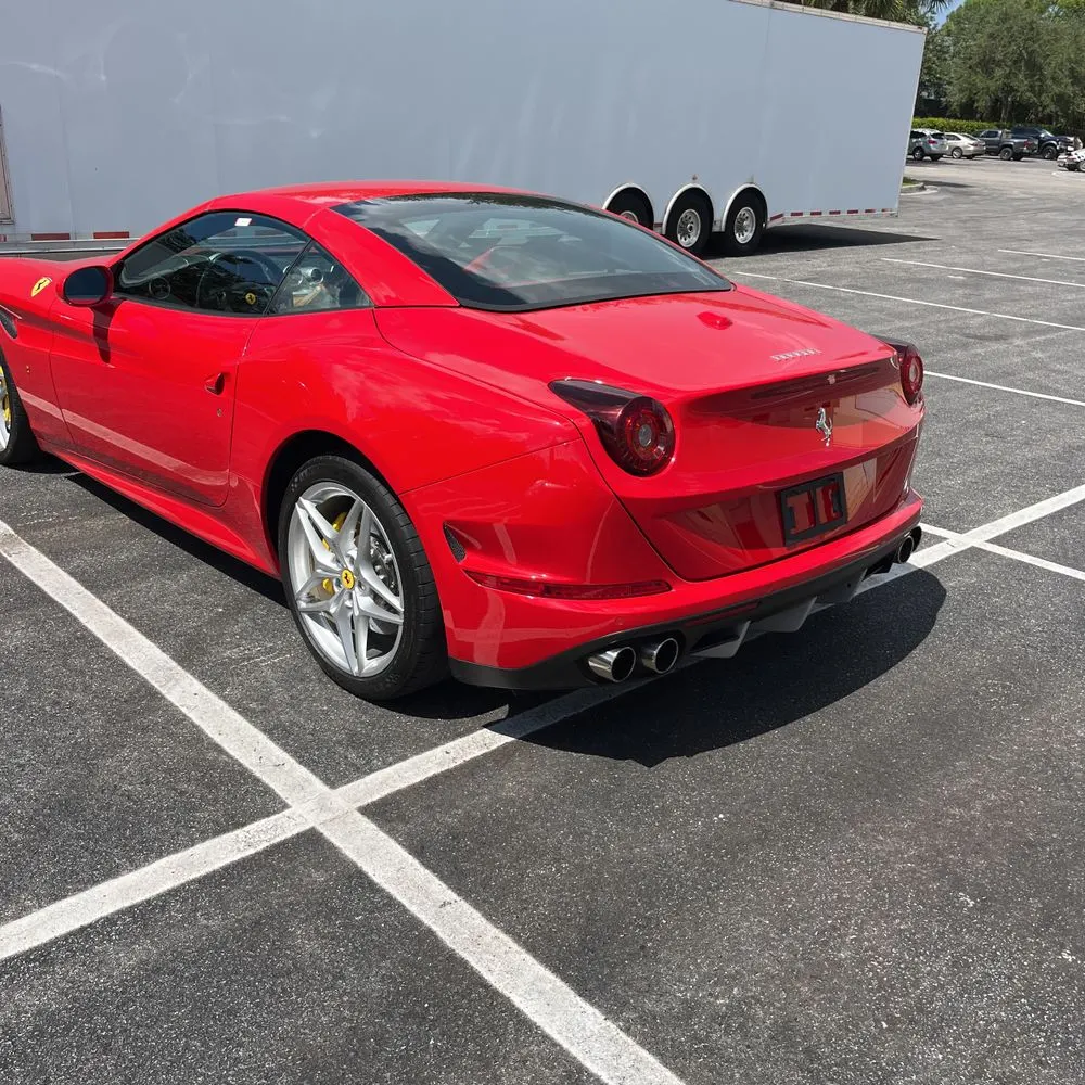 2016 Ferrari California T Base