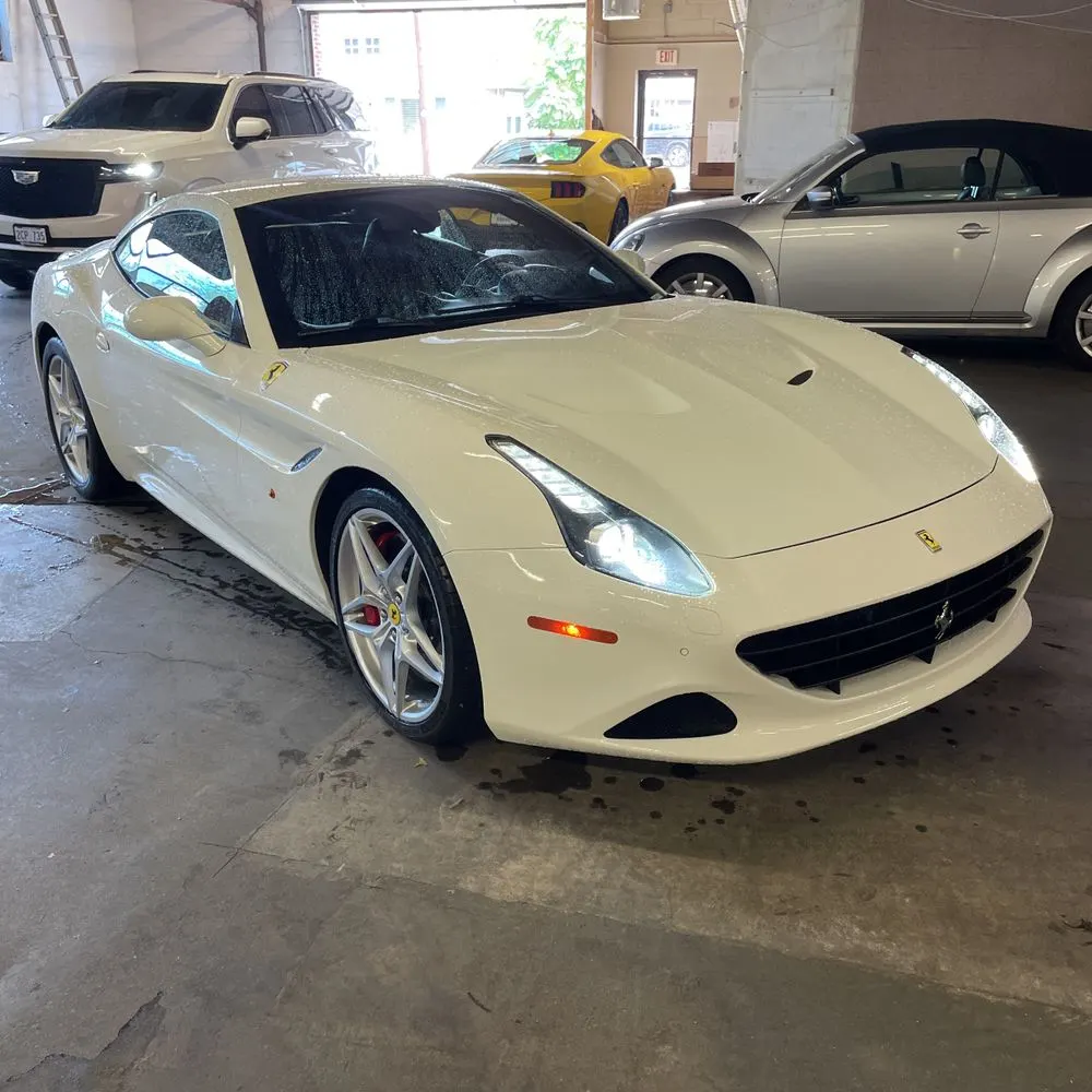 2017 Ferrari California T Base