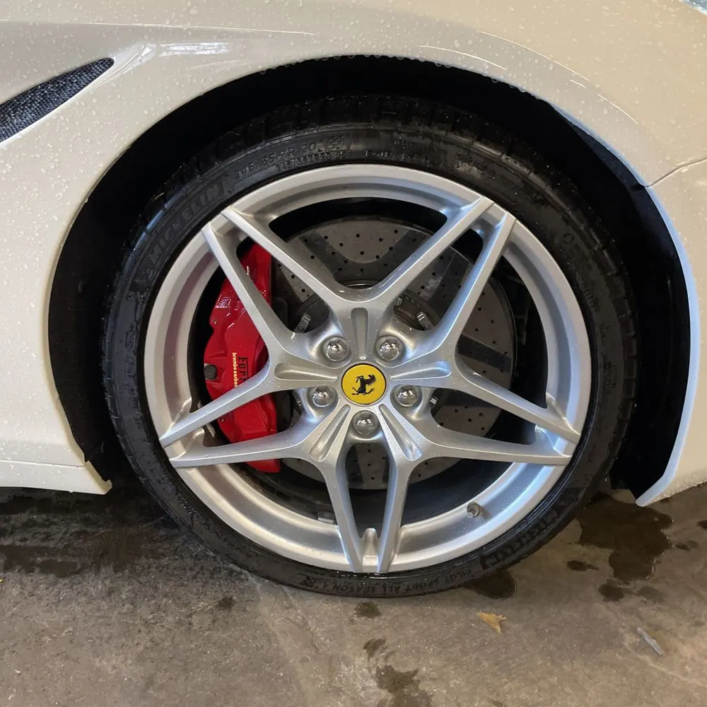 2017 Ferrari California T Base