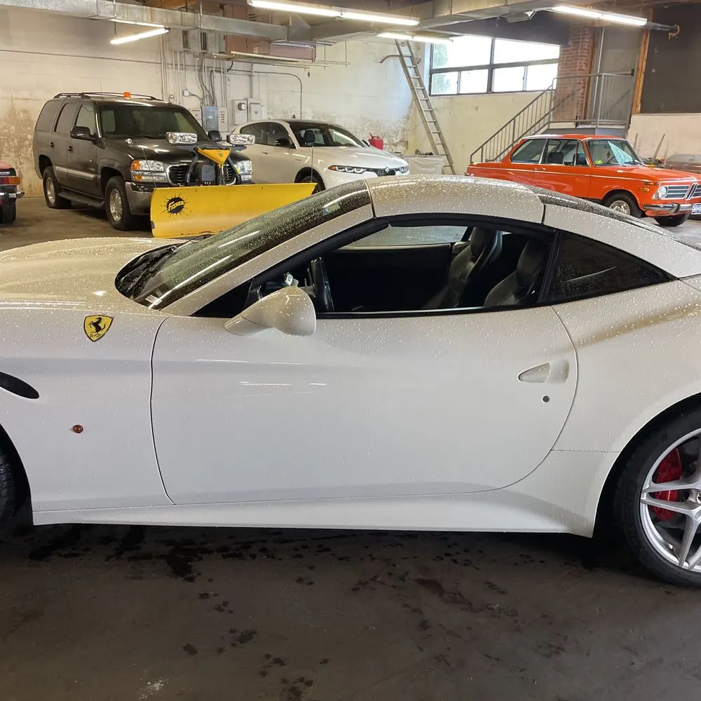 2017 Ferrari California T Base