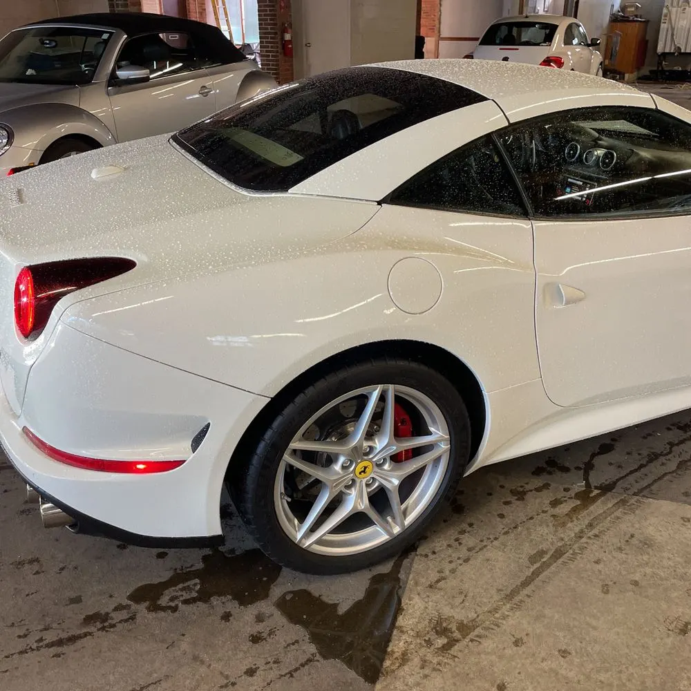 2017 Ferrari California T Base