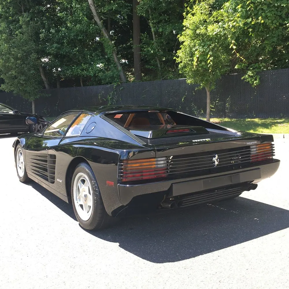 1986 Ferrari Testarossa Flying Mirror