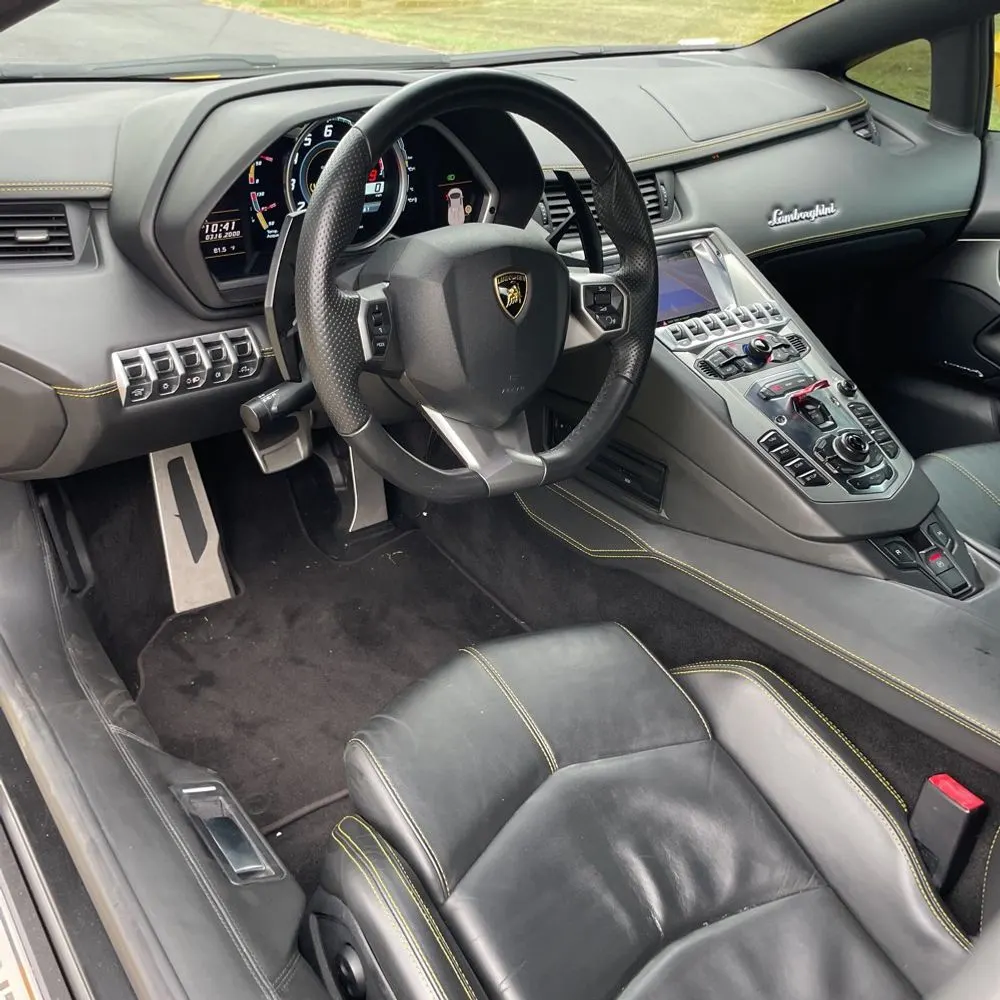 2014 Lamborghini Aventador Base