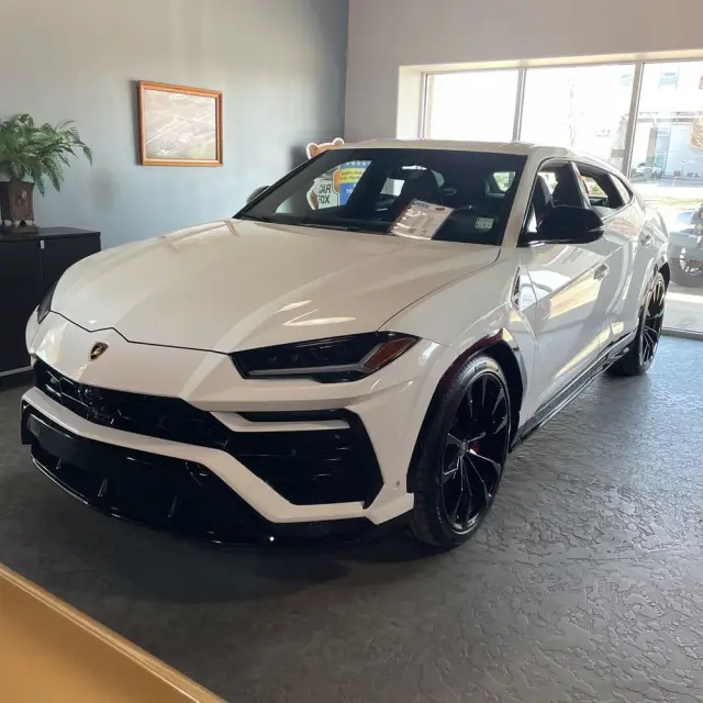 2022 Lamborghini Urus Base