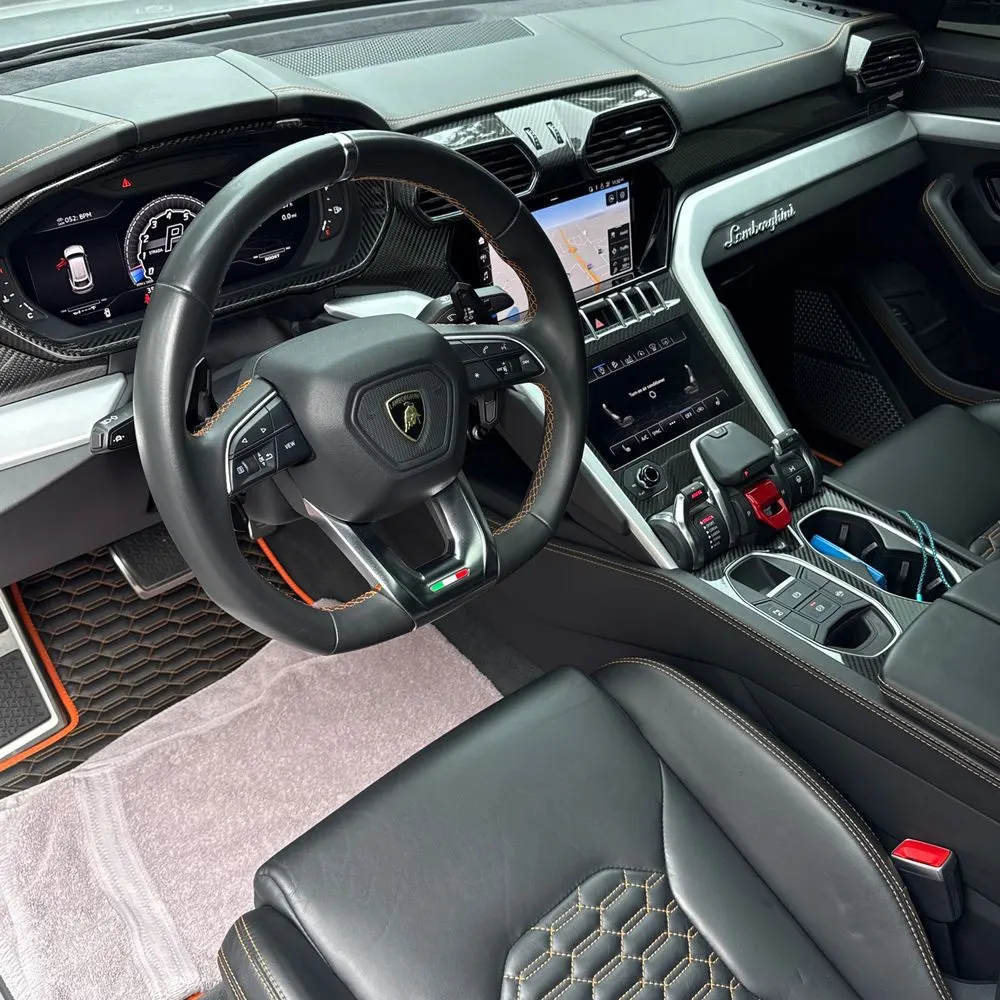 2020 Lamborghini Urus Base