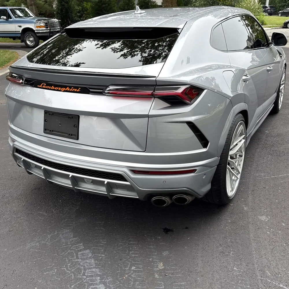 2020 Lamborghini Urus Base