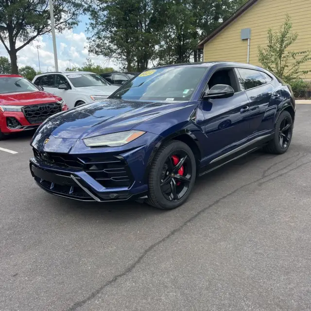 2021 Lamborghini Urus Base