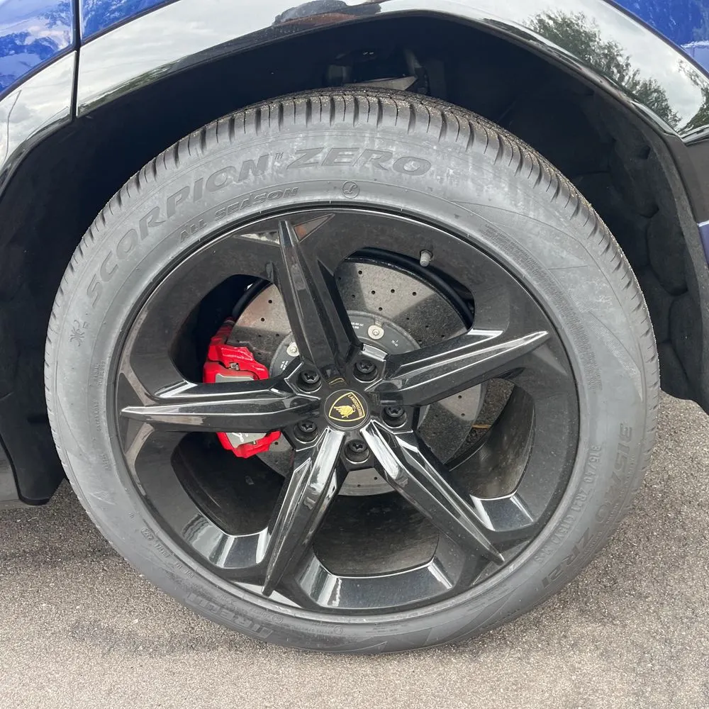 2021 Lamborghini Urus Base