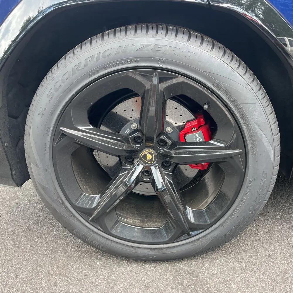 2021 Lamborghini Urus Base