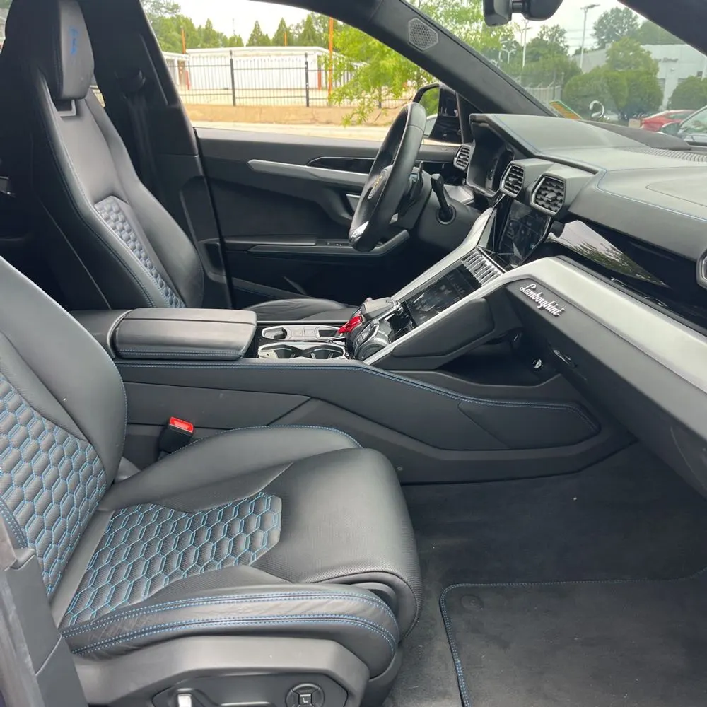 2021 Lamborghini Urus Base