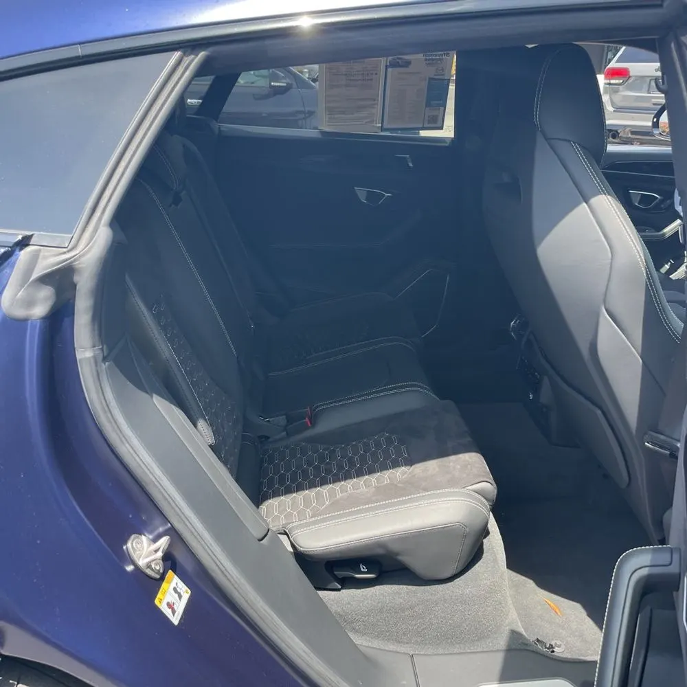 2022 Lamborghini Urus Base