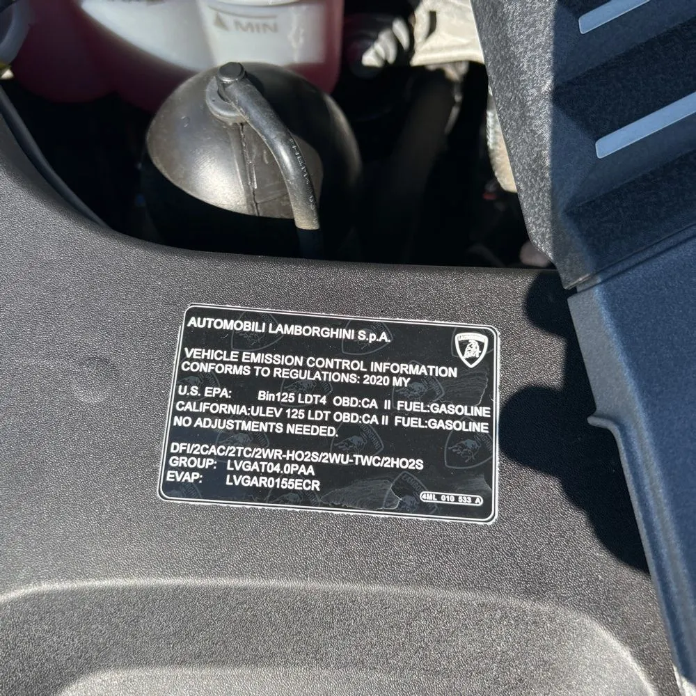 2020 Lamborghini Urus Base